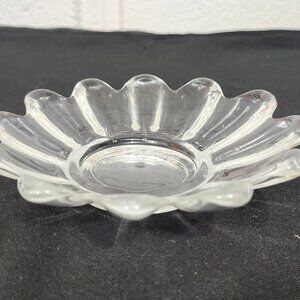 Beautiful Vintage Fostoria Sunflower Dish